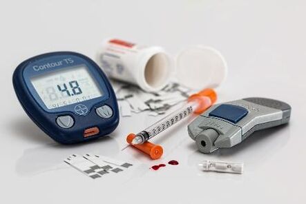A diabetes require inxeccións de insulina e control diario do azucre no sangue